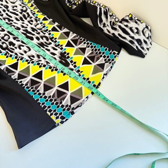 Bebe Athletic Jacket Sz Med Geo Leopard Print Warm Up - Picture 9 of 10